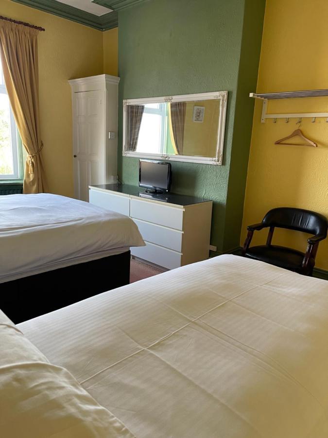 בלקברן Chimneys Guest House מראה חיצוני תמונה