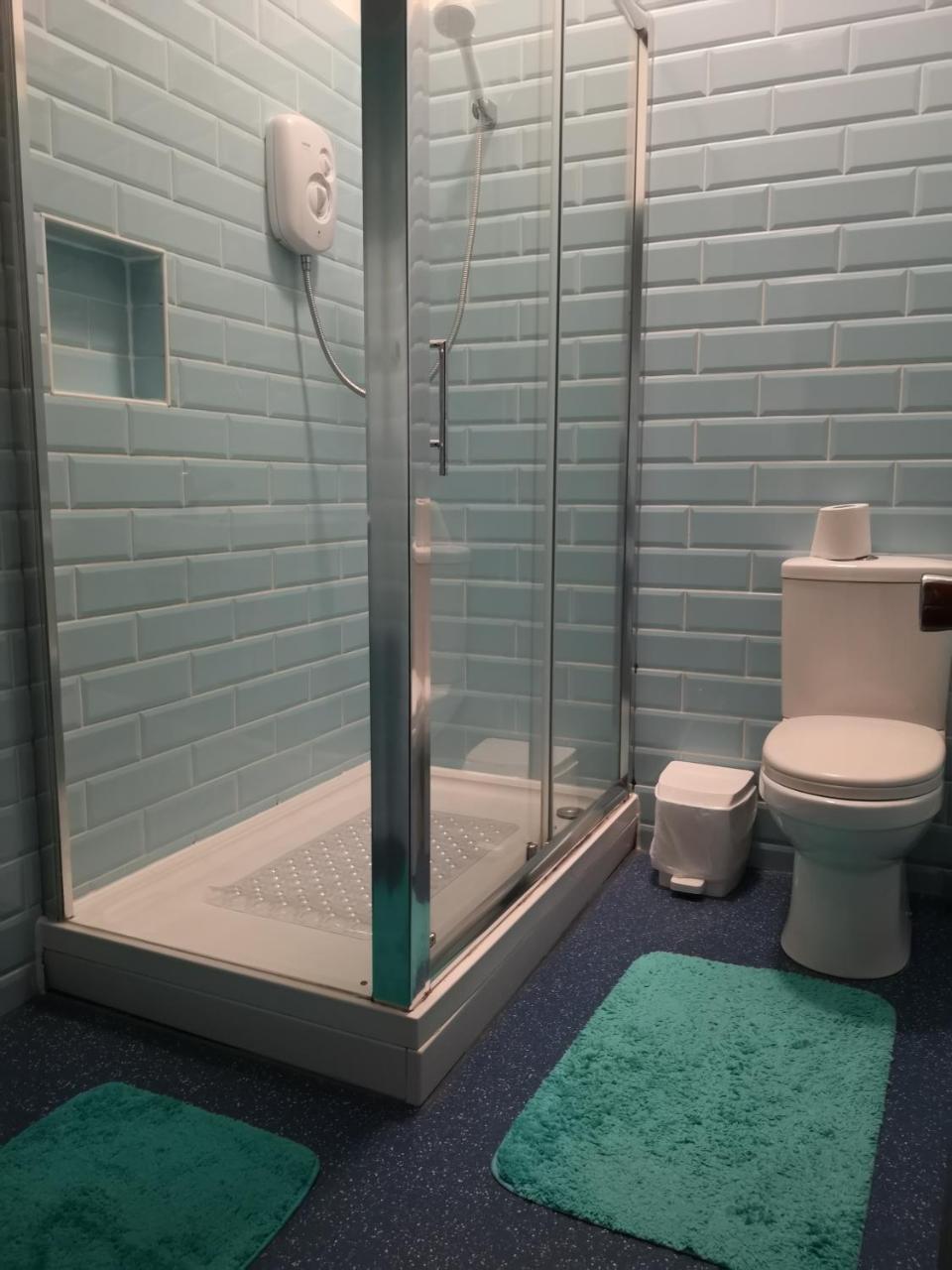 בלקברן Chimneys Guest House מראה חיצוני תמונה