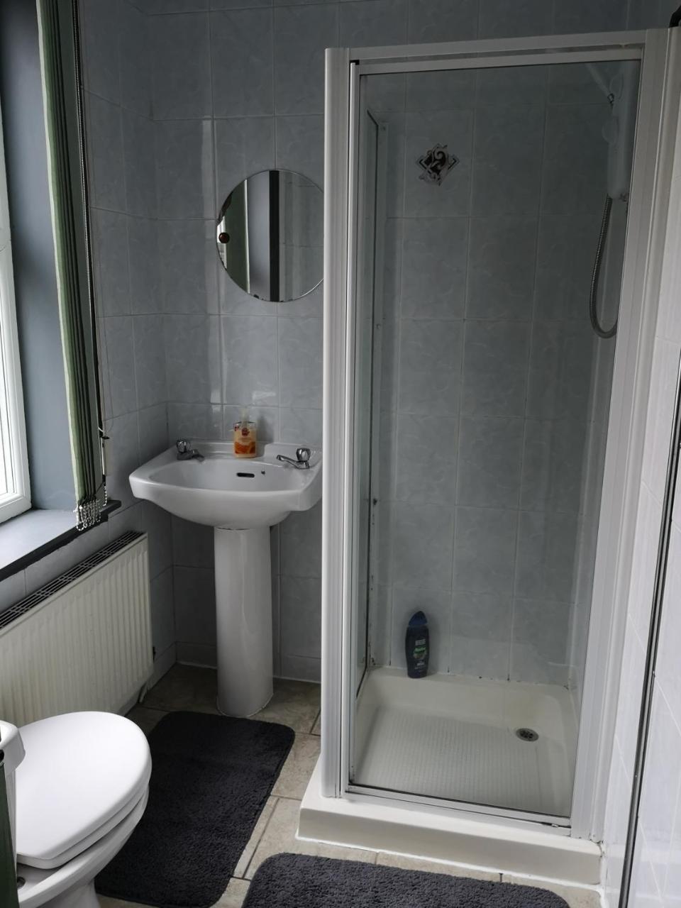 בלקברן Chimneys Guest House מראה חיצוני תמונה